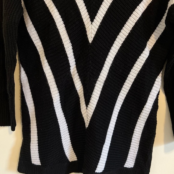 VENUS Womens Sweater Small Ribbed Knit Black White Deep VNeck Long Sleeve Winter - Picture 12 of 16